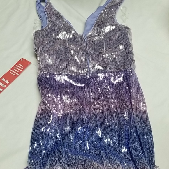 Beautiful  sequence  dress - Picture 4 of 5